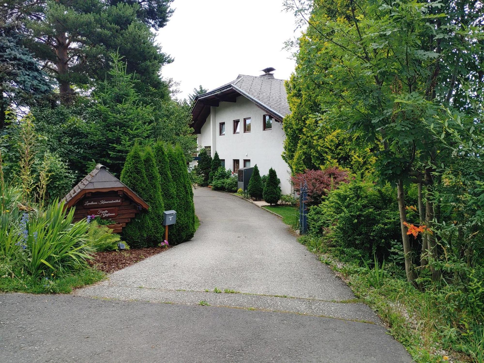 Landhaus Karawankenblick Himmelberg Εξωτερικό φωτογραφία